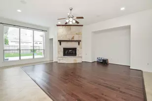 606 Floriencia St, Sugar Land, TX 77479 - Photo 11