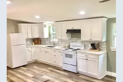 205 Collin Street, Livingston, TX 77351 - Photo 5