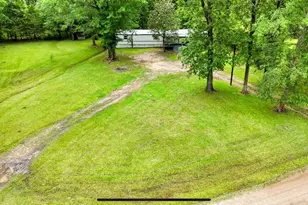 205 Collin St, Livingston, TX 77351 - Photo 3