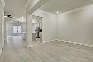 909 Rhode Pl, Houston, TX 77019 - Photo 5