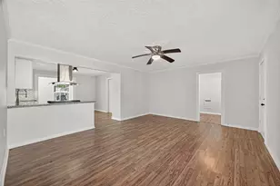 714 E Humble St, Baytown, TX 77520 - Photo 9