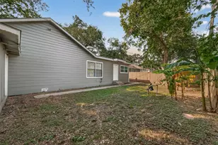 714 E Humble St, Baytown, TX 77520 - Photo 31