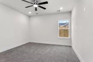1101 Wooding St, Houston, TX 77011 - Photo 9