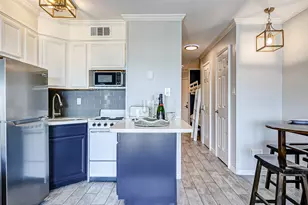 6102 Seawall Blvd, Galveston, TX 77551 - Photo 7