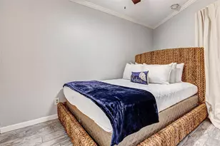 6102 Seawall Blvd, Galveston, TX 77551 - Photo 13