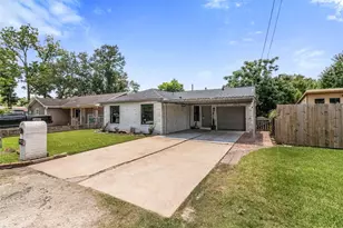 1913 Thonig Rd, Houston, TX 77055 - Photo 29