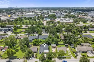 1913 Thonig Rd, Houston, TX 77055 - Photo 35