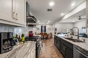 1913 Thonig Rd, Houston, TX 77055 - Photo 15