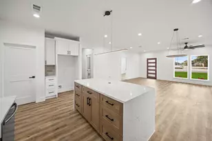 1807 Waco St, Dayton, TX 77535 - Photo 9