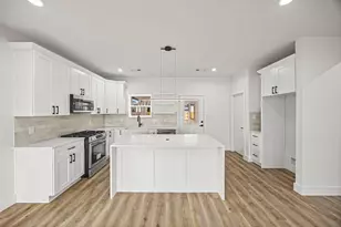 1807 Waco St, Dayton, TX 77535 - Photo 7