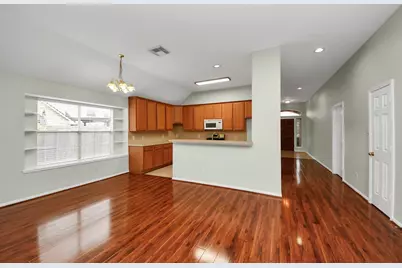 1103 Lake Shore Drive, Pearland, TX 77581 - Photo 7