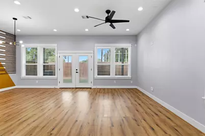 6476 Tc Jester Boulevard, Houston, TX 77091 - Photo 9
