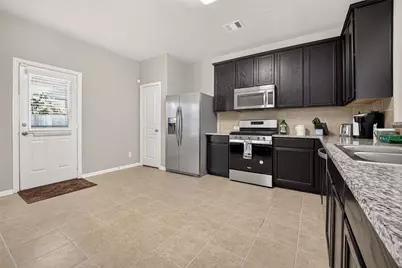3011 Cambridge Meadows Lane, Dickinson, TX 77539 - Photo 5