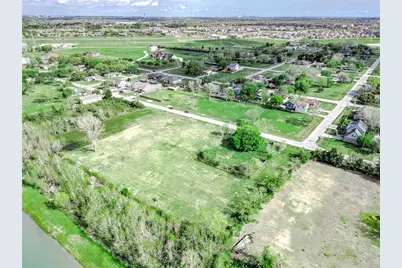 2701 Virginia Avenue, League City, TX 77573 - Photo 7