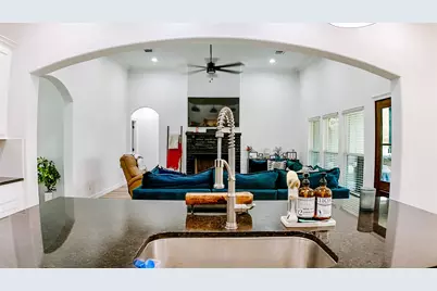 375 County Road 725, Buna, TX 77612 - Photo 9