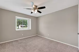 16614 Blackhawk Blvd, Friendswood, TX 77546 - Photo 19