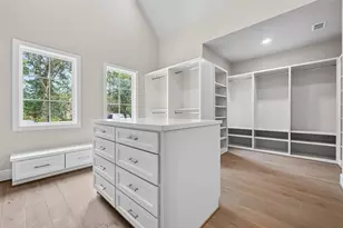 26 Valley Forge Dr, Houston, TX 77024 - Photo 15