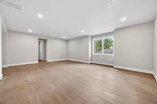 26 Valley Forge Dr, Houston, TX 77024 - Photo 17