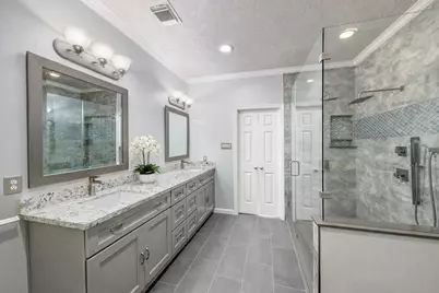 7827 Shady Villa Cove, Houston, TX 77055 - Photo 15