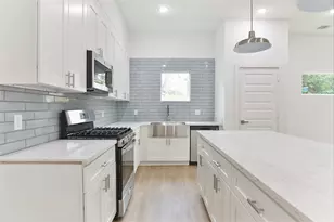 9339 Lavender St, Houston, TX 77016 - Photo 5