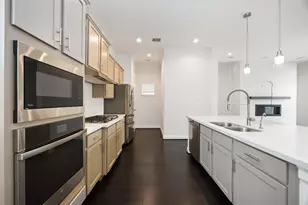 4012 Centre Valley Ln, Houston, TX 77043 - Photo 9