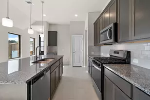 302 Violet Crown Ln, New Caney, TX 77357 - Photo 7