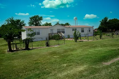 345 E Main Street, Marquez, TX 77865 - Photo 1