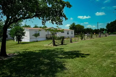 345 E Main Street, Marquez, TX 77865 - Photo 13