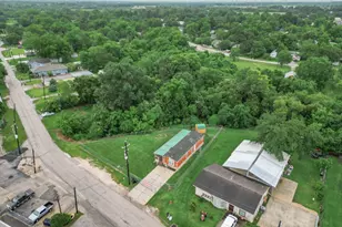 222 Kernohan St, Crosby, TX 77532 - Photo 37
