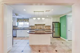 6754 Cindy Ln, Houston, TX 77008 - Photo 7