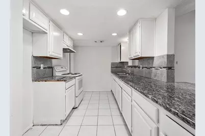 16238 Sierra Grande Drive, Houston, TX 77083 - Photo 9