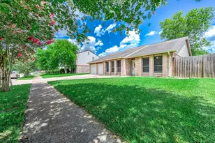 16238 Sierra Grande Dr, Houston, TX 77083 - Photo 3