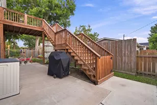 5701 Melody Ln, Dickinson, TX 77539 - Photo 37