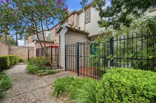 1201 McDuffie St, Houston, TX 77019 - Photo 3