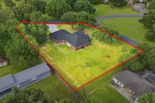 1002 Ransom St, Anahuac, TX 77514 - Photo 45