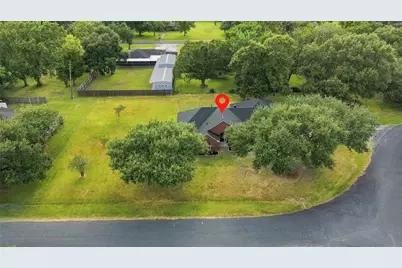 1002 Ransom Street, Anahuac, TX 77514 - Photo 41