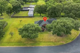 1002 Ransom St, Anahuac, TX 77514 - Photo 41