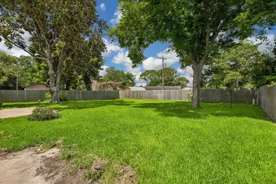 405 N Fulton Street, Texas City, TX 77591 - Photo 29