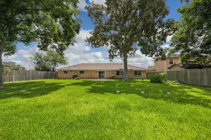 405 N Fulton St, Texas City, TX 77591 - Photo 5