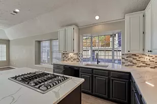 15419 Redbud Leaf Ln, Cypress, TX 77433 - Photo 11