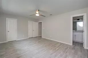 7902 La Roche Ln, Houston, TX 77036 - Photo 13
