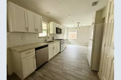 7902 La Roche Lane, Houston, TX 77036 - Photo 9