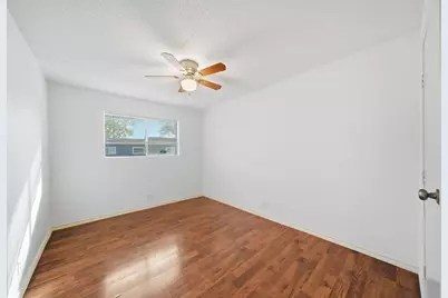 11002 Hammerly Boulevard #27, Houston, TX 77043 - Photo 17