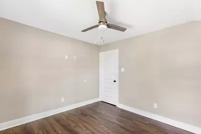 301 S Magnolia Street, Highlands, TX 77562 - Photo 13