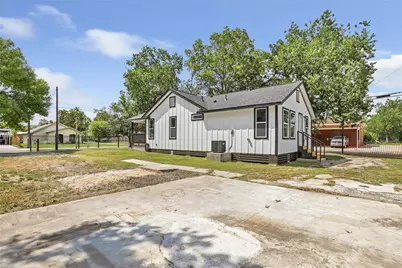 301 S Magnolia Street, Highlands, TX 77562 - Photo 19