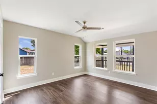 301 S Magnolia St, Highlands, TX 77562 - Photo 15