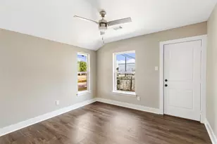 301 S Magnolia St, Highlands, TX 77562 - Photo 13