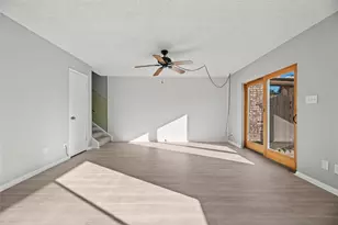 2212 Shadowdale Dr, Houston, TX 77043 - Photo 11