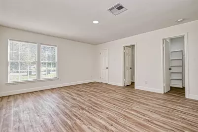 5609 Denmark Street #B, Houston, TX 77028 - Photo 9