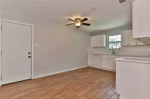 500 Smith St, Clute, TX 77531 - Photo 11